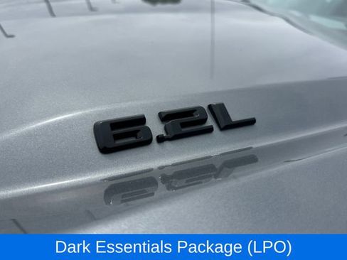 Used 2022 Chevrolet Silverado 1500 Custom Trail Boss w/ LPO, Dark Essentials Package AWD/4WD image 5