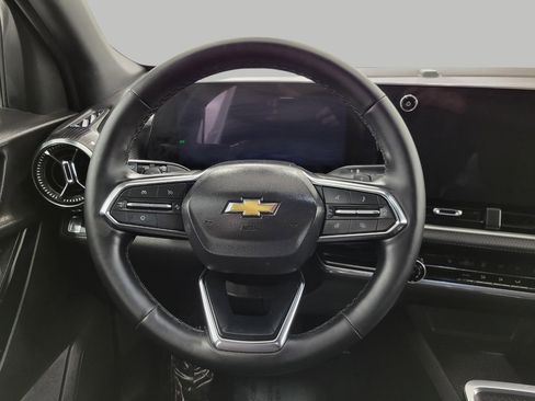 Used 2025 Chevrolet Equinox LT image 5