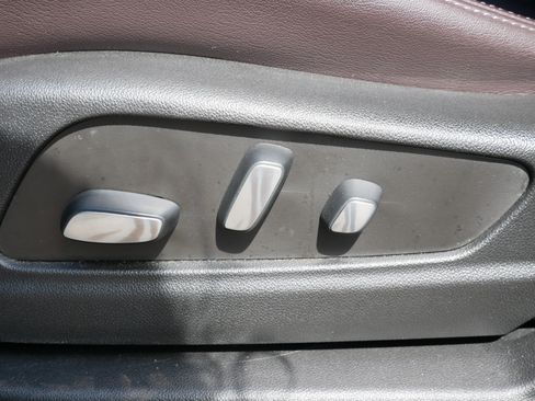 Used 2022 Cadillac XT6 Premium Luxury w/ Technology Package image 7