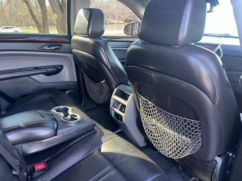 Used 2011 Cadillac SRX Luxury image 18