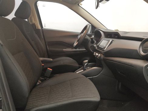 Used 2021 Nissan Kicks S image 21