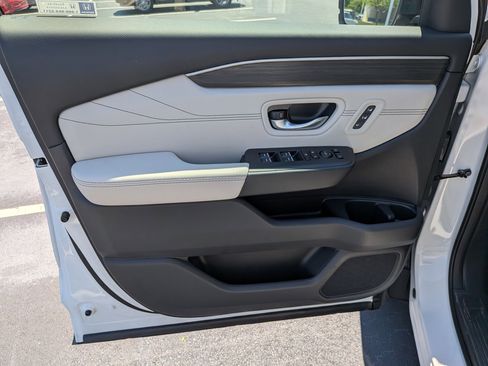 New 2026 Honda Pilot Touring image 11