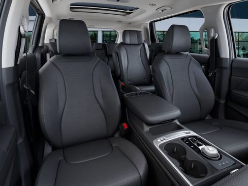 New 2026 Kia Carnival Hybrid image 15