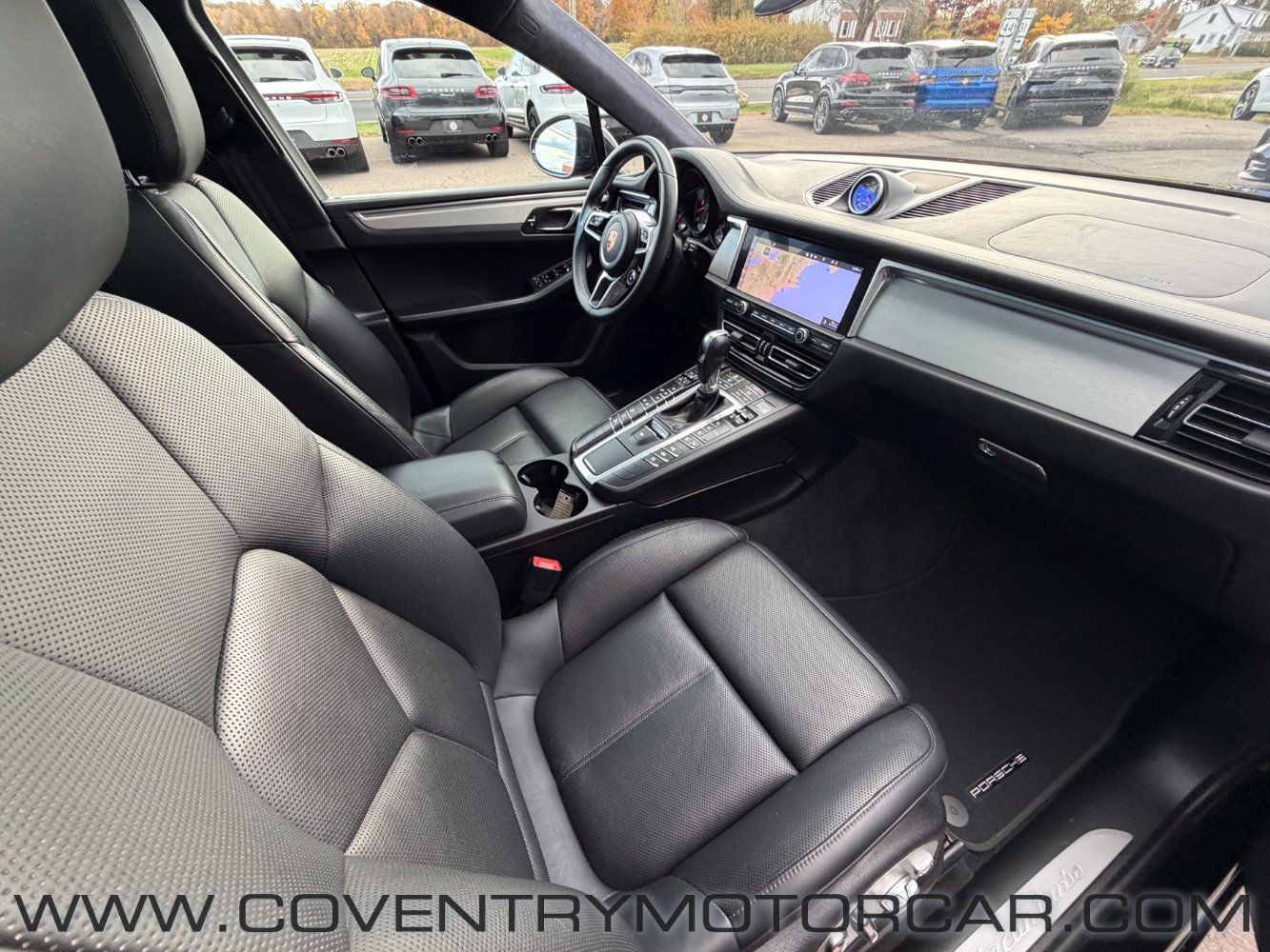 Used 2020 Porsche Macan Turbo AWD/4WD image 42