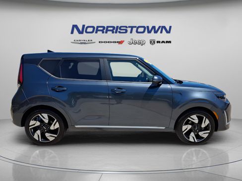 Used 2023 Kia Soul GT-Line FWD image 4