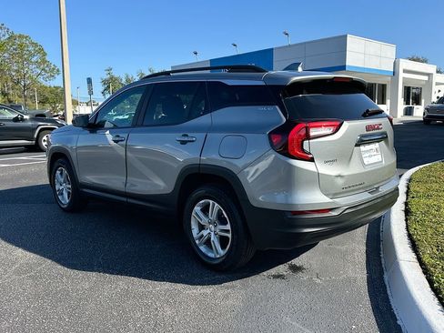 Certified 2023 GMC Terrain SLE w/ Driver Convenience Package image 8