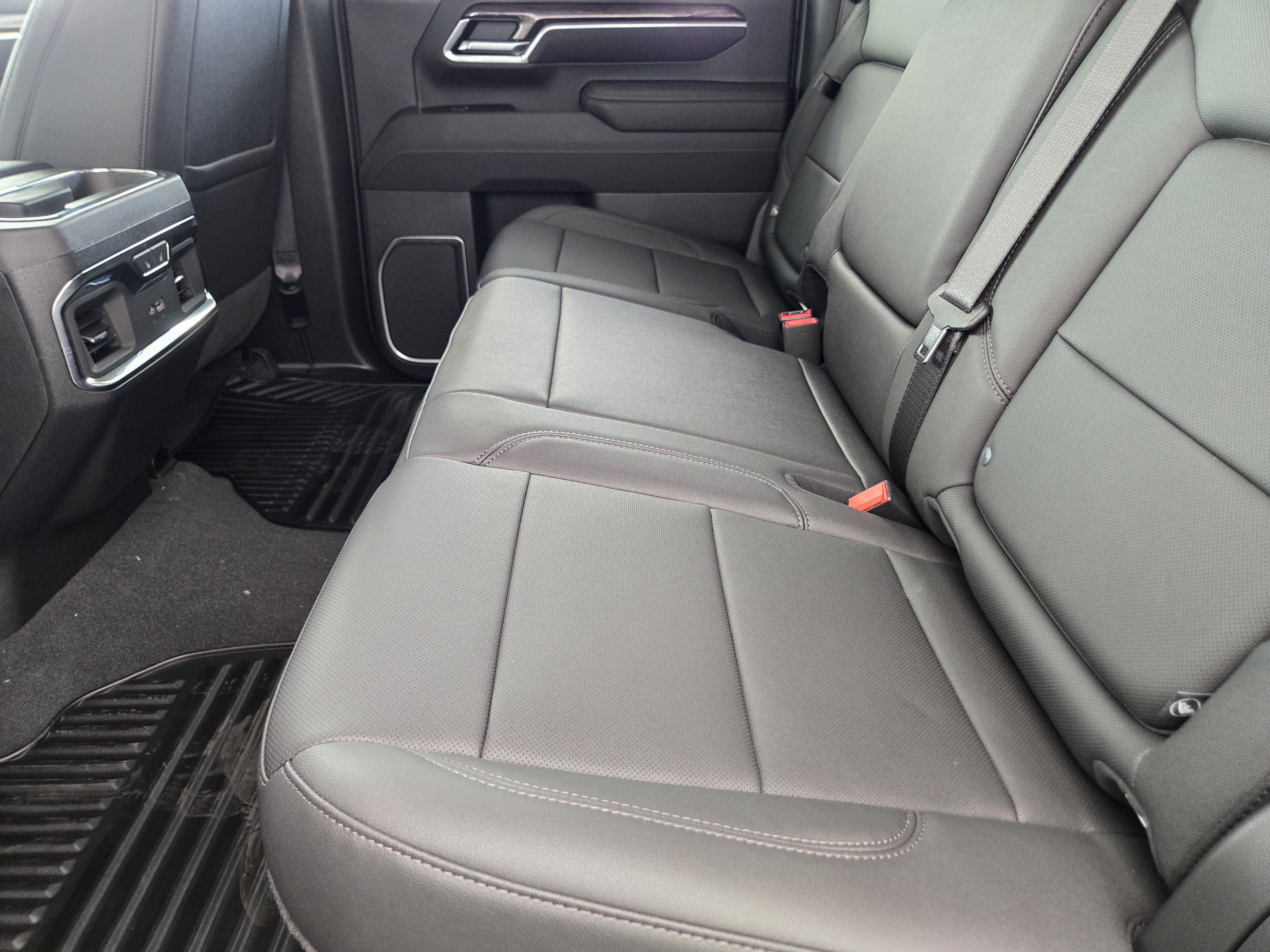 New 2026 Chevrolet Silverado 2500 LTZ w/ LTZ Plus Package AWD/4WD image 22
