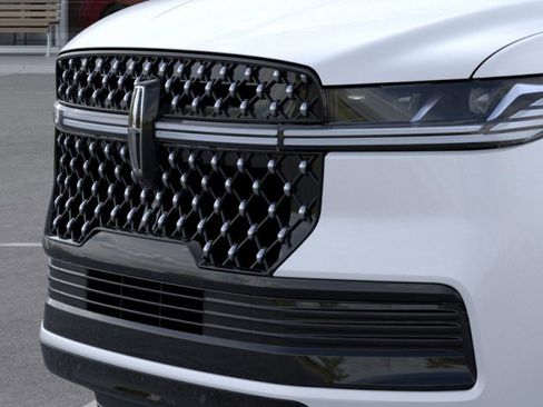New 2025 Lincoln Navigator Black Label image 17