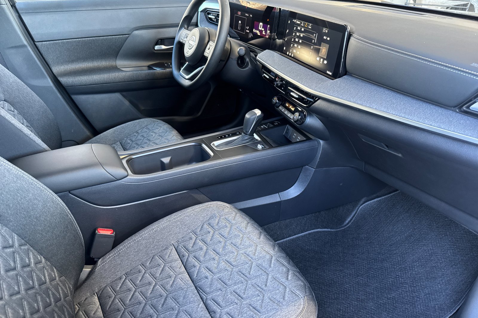 Certified 2026 Nissan Kicks SV w/ Charging Package FWD image 16