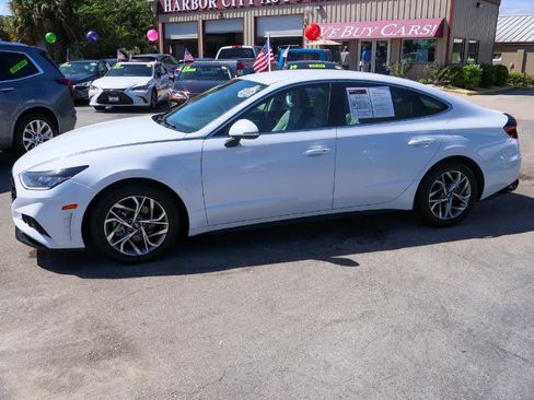 Used 2021 Hyundai Sonata SEL image 2