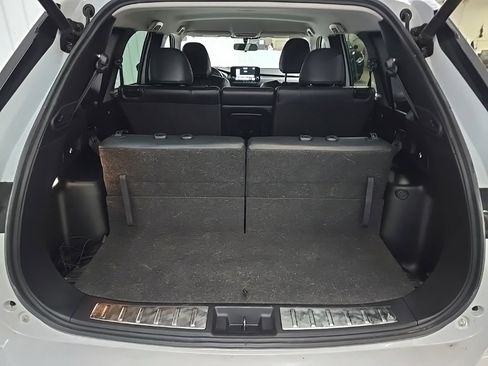 Used 2022 Mitsubishi Outlander SE image 11