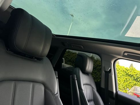 Used 2020 Land Rover Range Rover Sport HSE image 18