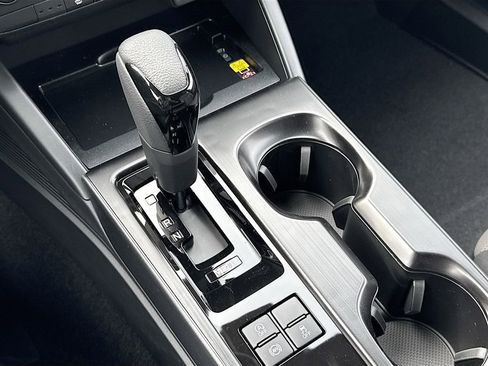 New 2026 Subaru Outback Limited AWD/4WD image 15