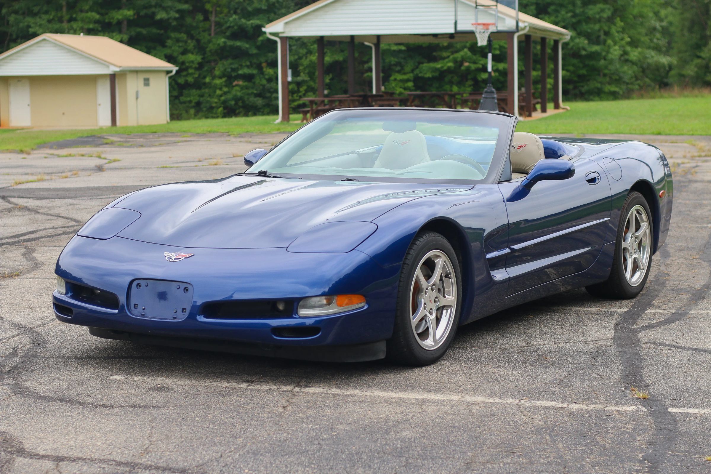 Used 2004 Chevrolet Corvette Convertible w/ Preferred Equipment Group RWD image 3