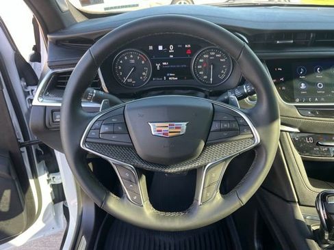 Certified 2025 Cadillac XT5 Sportv w/ Technology Package AWD/4WD image 23
