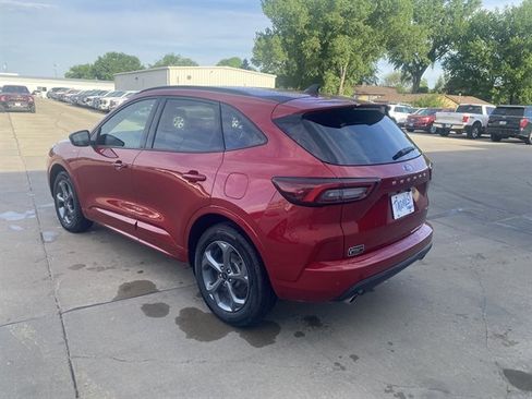 Used 2024 Ford Escape ST-Line w/ Tech Pack #1 AWD/4WD image 13