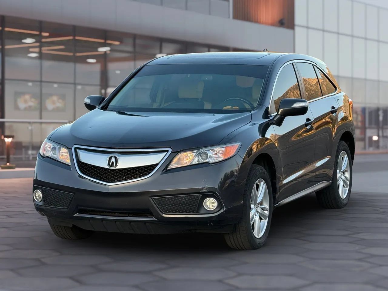 Used 2014 Acura RDX w/ Technology Package AWD/4WD image 2