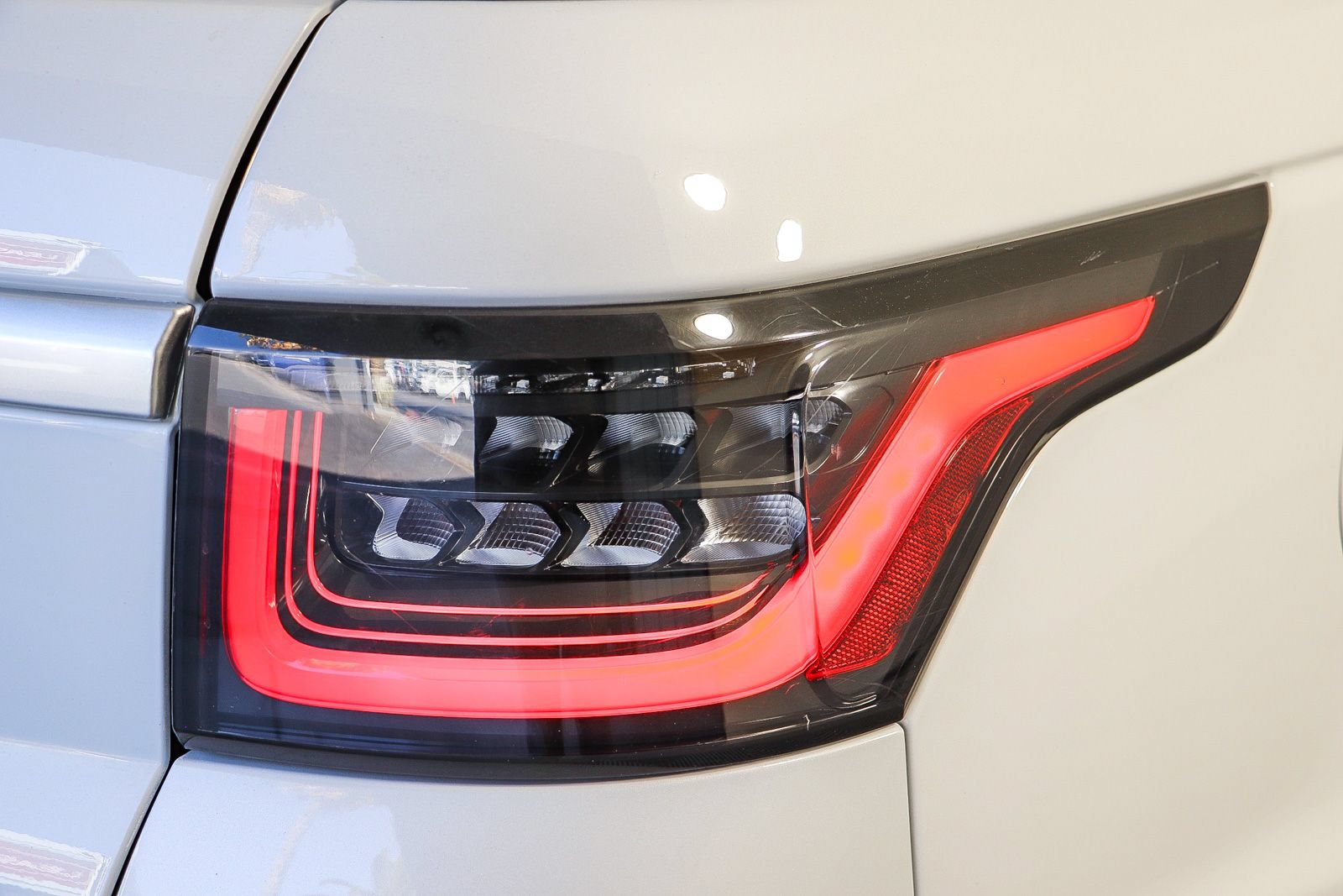 Used 2019 Land Rover Range Rover Sport HSE AWD/4WD image 9