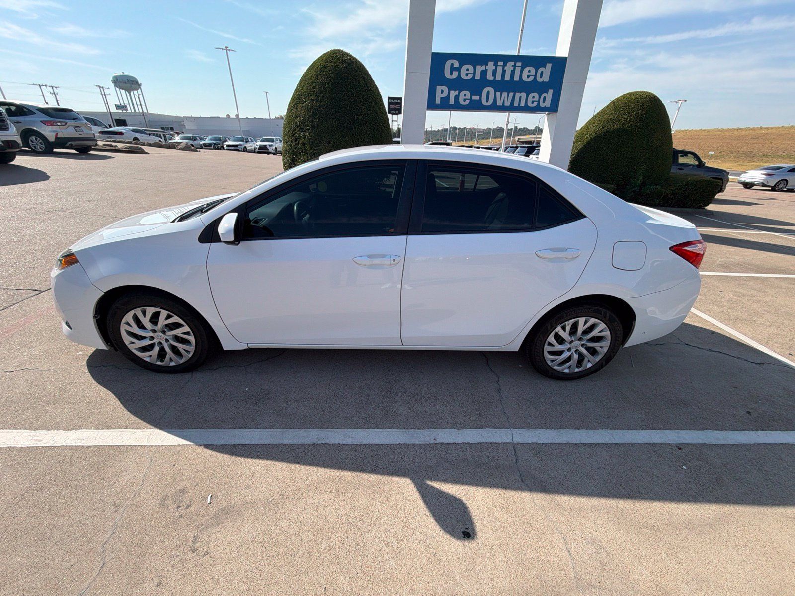 Used 2019 Toyota Corolla LE FWD image 4