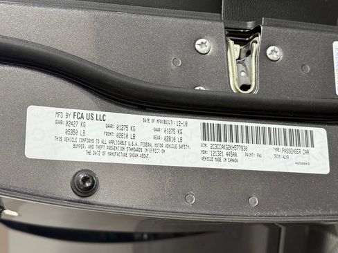 Used 2019 Chrysler 300 Limited image 21