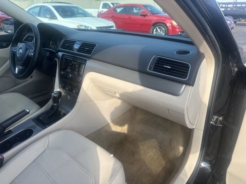 Used 2014 Volkswagen Passat TDI SE image 36
