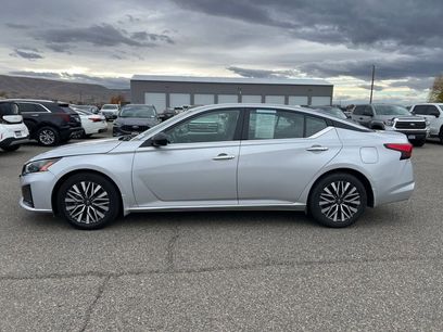 Used 2024 Nissan Altima 2.5 SV