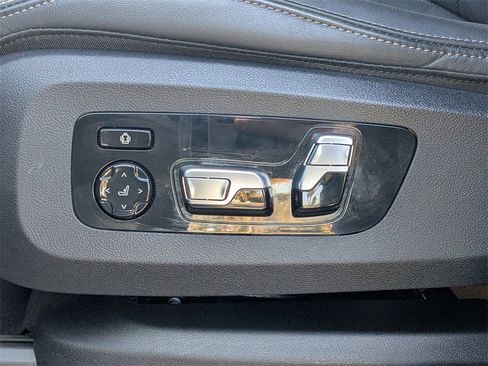 Used 2024 BMW X5 sDrive40i image 23