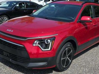 Used 2024 Kia Niro EX