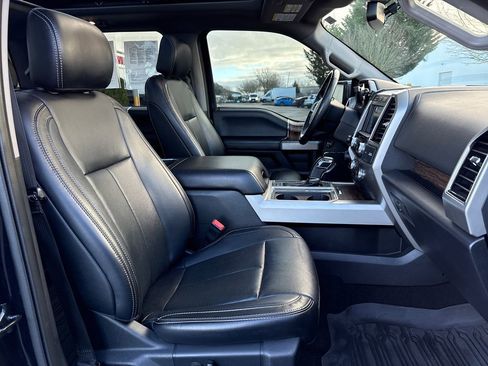 Used 2019 Ford F150 Lariat w/ Equipment Group 502A Luxury image 16