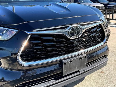 Used 2020 Toyota Highlander Limited FWD image 37