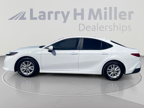 Used 2026 Toyota Camry LE FWD image 2