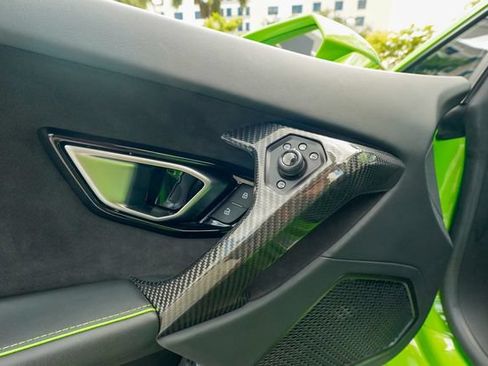 Used 2021 Lamborghini Huracan EVO RWD image 53