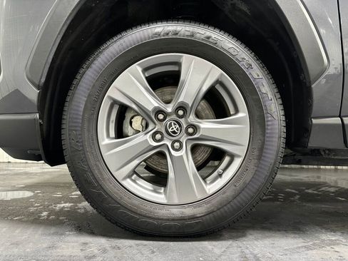 Used 2023 Toyota RAV4 LE AWD/4WD image 6