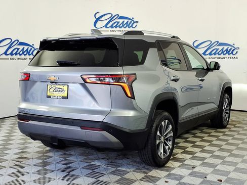 Used 2025 Chevrolet Equinox LT w/ Convenience Package II FWD image 6