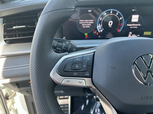 New 2026 Volkswagen Tiguan SE R-Line AWD/4WD image 25