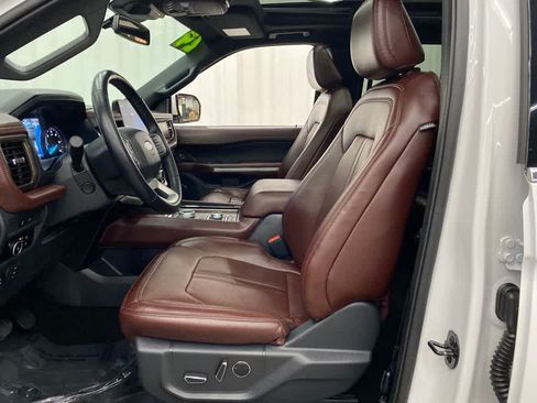 Used 2024 Ford Expedition Limited AWD/4WD image 13