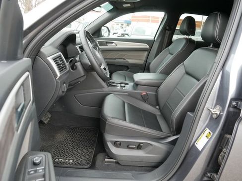 Certified 2023 Volkswagen Atlas Cross Sport SE image 13