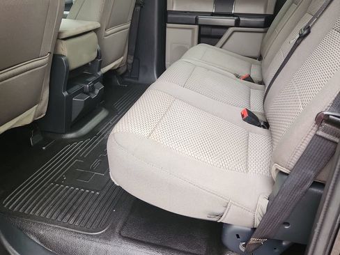 Used 2022 Ford F250 XLT AWD/4WD image 9