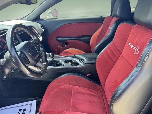 Used 2017 Dodge Challenger SRT Hellcat RWD image 26