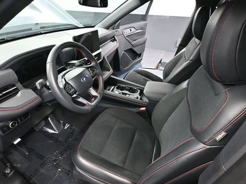 Used 2025 Ford Explorer ST AWD/4WD image 23