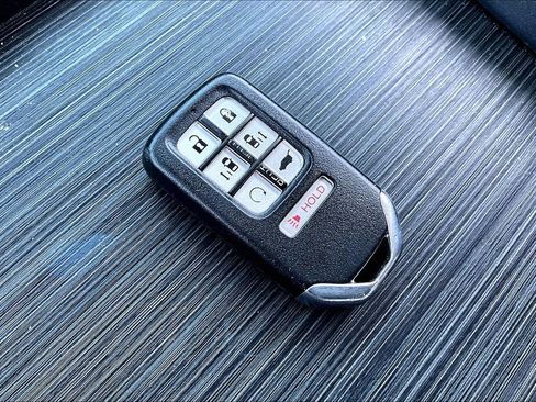 Used 2020 Honda Odyssey Touring image 34