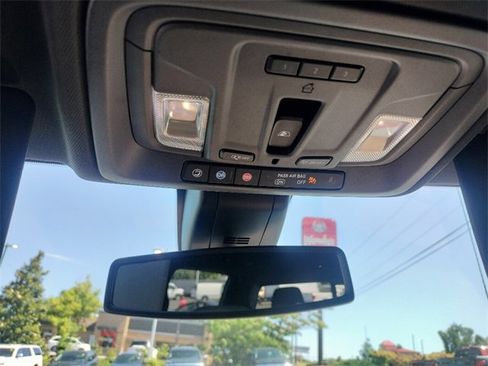 Used 2022 Chevrolet Silverado 1500 High Country image 29