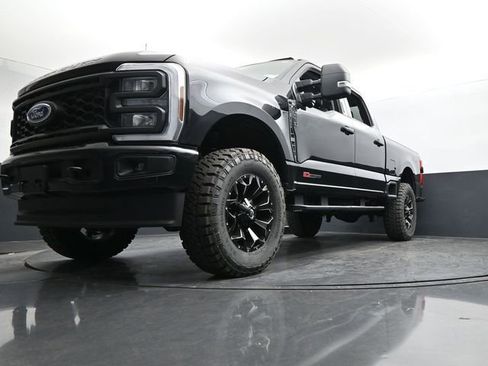 Used 2024 Ford F250 XLT w/ XLT Premium Package AWD/4WD image 31