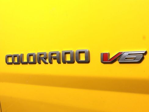 Used 2018 Chevrolet Colorado W/T w/ WT Convenience Package AWD/4WD image 35
