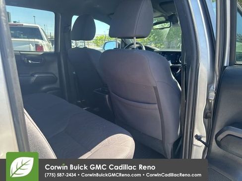 Used 2018 Toyota Tacoma TRD Sport w/ Exterior Package AWD/4WD image 30