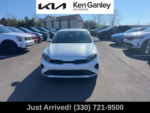 Certified 2023 Kia Forte LXS image 2