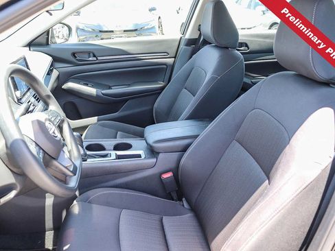 Used 2025 Nissan Altima 2.5 S FWD image 12