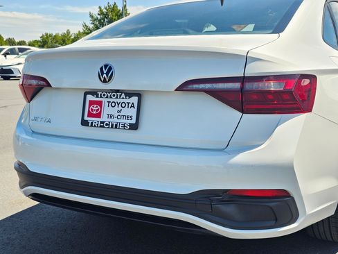 Used 2022 Volkswagen Jetta Sport FWD image 13