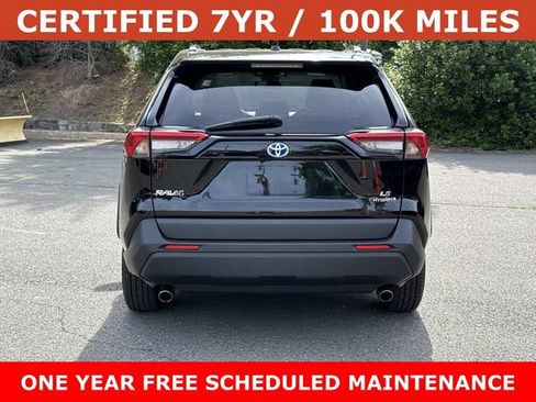 Used 2022 Toyota RAV4 LE AWD/4WD image 3