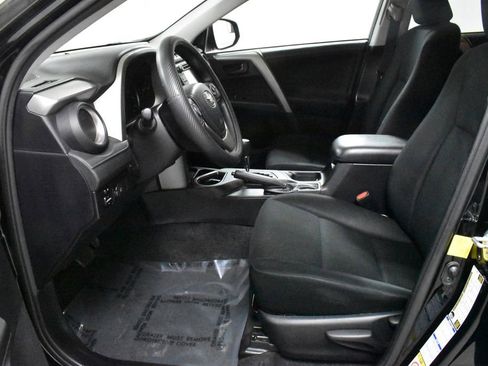 Used 2017 Toyota RAV4 LE image 14